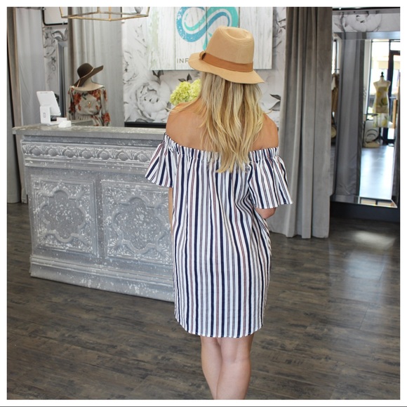✨LAST ONE✨Cotton striped off shoulder dress - Picture 4 of 4
